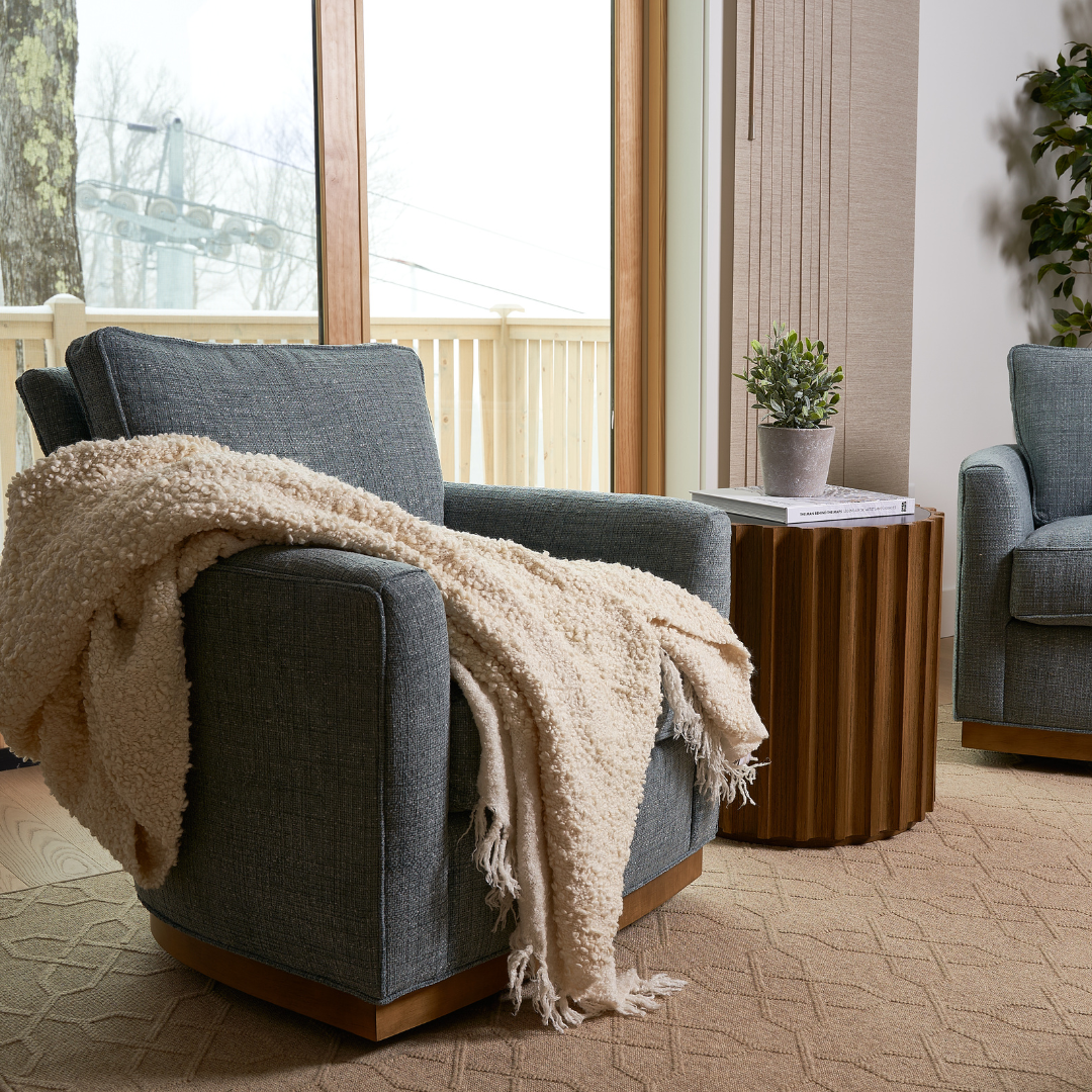Freemont Swivel Chair